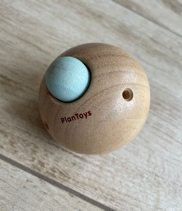 Plan Toys - Balle sonore pastel bois